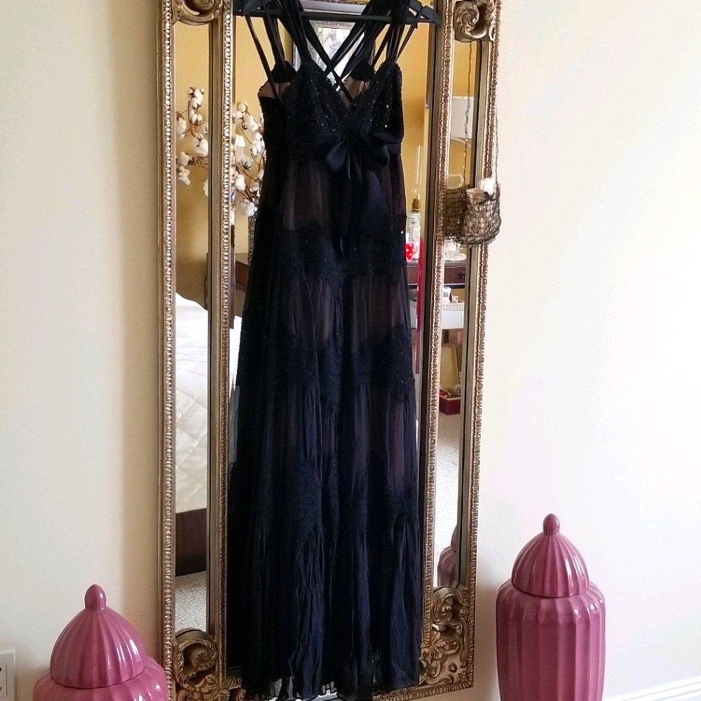 BCBGMAXAZRIA black lace maxi dress